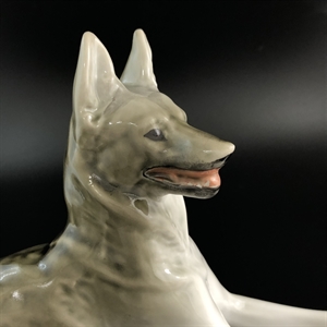 Статуэтка «Овчарка», ЛФЗ, фарфор, СССР, 1950-е гг. 001421 - фото 13620