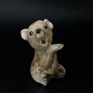 Статуэтка «Ревущий медвежонок», ЛФЗ, фарфор, СССР, 1950-е гг. 000532 - фото 14355