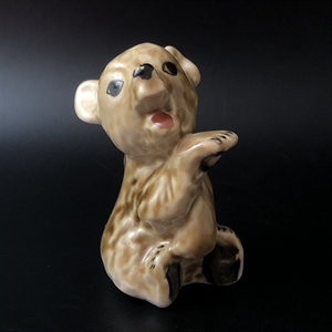 Статуэтка «Ревущий медвежонок», фарфор, ЛФЗ, СССР, 1950-е гг. 000902 - фото 14373