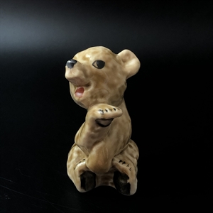 Статуэтка «Ревущий медвежонок», фарфор, ЛФЗ, СССР, 1950-е гг. 000902 - фото 14374