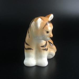 Статуэтка «Тигренок», фарфор, ЛФЗ, СССР, 1980-е гг. 001743 - фото 14690