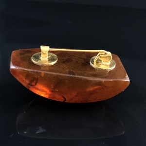 Брошь из формованного янтаря, СССР 1977-й год. 001694 - фото 1473