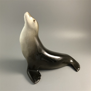 Статуэтка «Тюлень», ЛФЗ, фарфор, СССР, 1970-е гг. 001139 - фото 14740