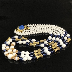 Трехрядное чешское колье из молочного стекла, Чехословакия 1970-е гг. 001560 - фото 15227