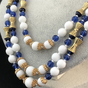 Трехрядное чешское колье из молочного стекла, Чехословакия 1970-е гг. 001560 - фото 15232