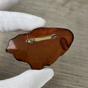 Брошь из цельного природного янтаря, СССР, 1970-1980-е гг. 001335 - фото 1528