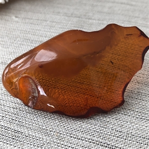 Брошь из цельного природного янтаря, СССР, 1970-1980-е гг. 001335 - фото 1529