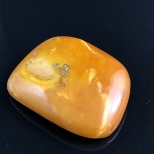 Брошь из цельного природного янтаря, СССР, 1970-е гг. 001689 - фото 1543