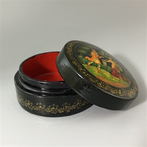 Шкатулка «По улице Мостовой», Мстера, папье-маше, СССР, 1980-е гг. 001198 - фото 19492