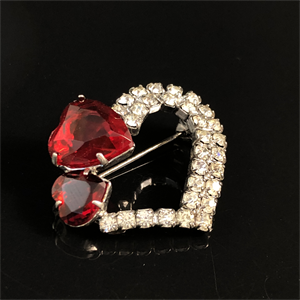 Чешская брошь «Сердечки», 1980-е гг. 001850 - фото 20803