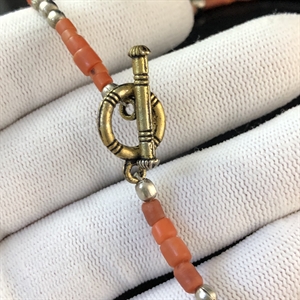 Чокер с янтарем из антикварного природного рубленого коралла 001889 - фото 21037