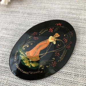 Винтажная лаковая брошь-миниатюра «Рябинушка», Мстёра, СССР, 1980-90 гг. 001339 - фото 2112