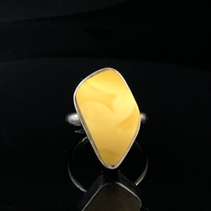 Винтажное кольцо с натуральным природным янтарем, Россия, 1990-е гг. 001824 - фото 2128