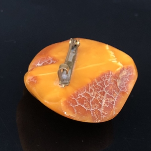 Брошь из цельного природного янтаря, СССР, 1970-е гг. 001976 - фото 22598