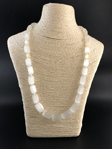 Чешские бусы из «сатинового» стекла, 47 см, 1950-е гг. 001982 - фото 22696