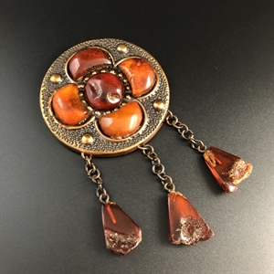 Брошь сакта с янтарем и подвесками, Прибалтика, 1970-е гг 002002 - фото 23055