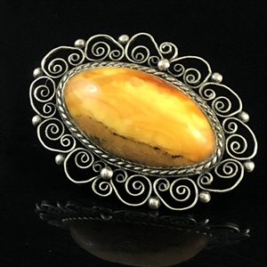 Брошь из природного балтийского янтаря , СССР 1970-е гг. 002046 - фото 23947