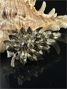 Чешская брошь «Лист», 1980-е гг. 002071