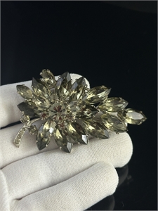 Чешская брошь «Лист», 1980-е гг. 002071