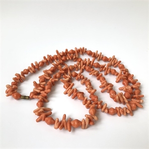 Длинные чешские бусы из кораллового стекла, 112 см, 1970-е гг. 001581 - фото 2527