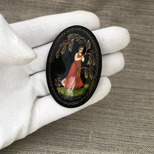 Лаковая брошь-миниатюра «Рябинушка», Мстёра, СССР, 1980-90 гг. 001337 - фото 7692