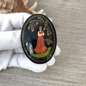 Лаковая брошь-миниатюра «Рябинушка», Мстёра, СССР, 1980-90 гг. 001338 - фото 7698