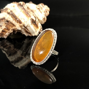 Перстень с янтарем (природный балтийский янтарь, мельхиор), СССР, 1970-1980-е гг. 000705 - фото 9325